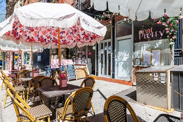 Rented by MNS | media 10