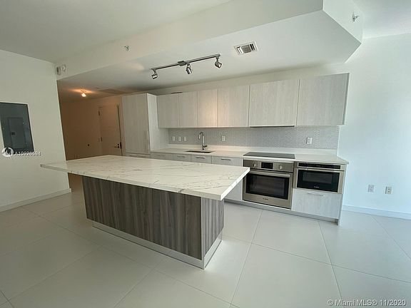 5th image of 501 NE 31st St Unit 607