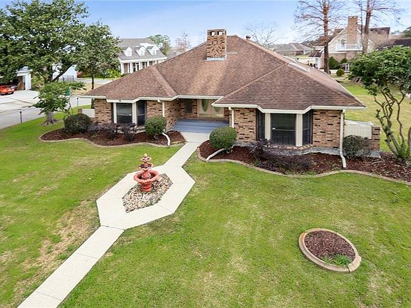 3rd image of 3501 Lake Des Allemands Dr