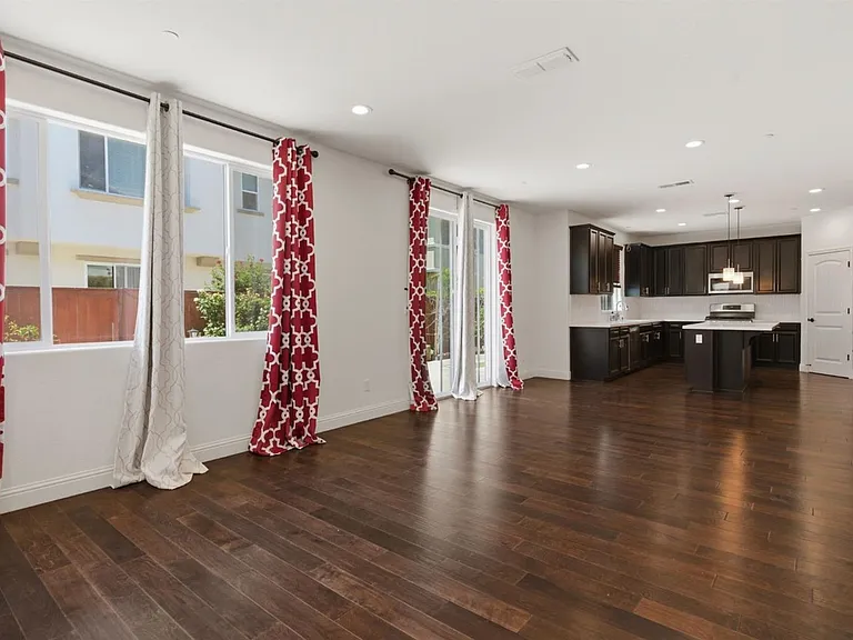 510 E Albertina Ave — Photo 40
