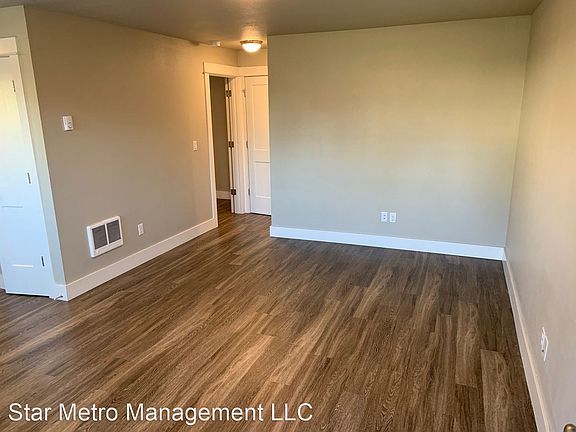 3rd image of 3059 SE Alder St #7217779