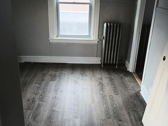4th image of 121 2nd St APT 3