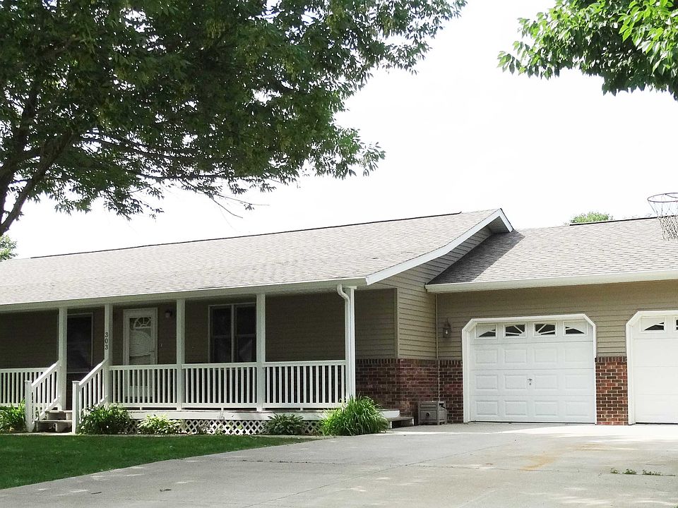 1st image of 303 Forest Park Dr