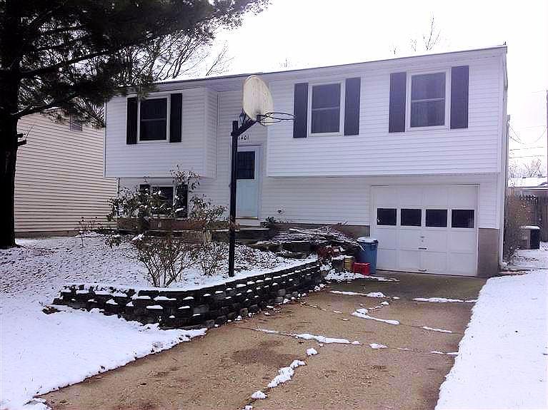2nd image of 1401 Wade Rd