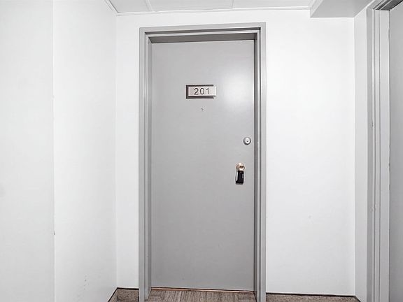 4th image of 7825 159th St NW