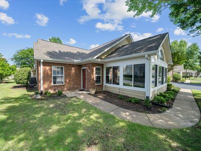 1961 Appling Oaks Cir #29, Cordova, TN, 38016