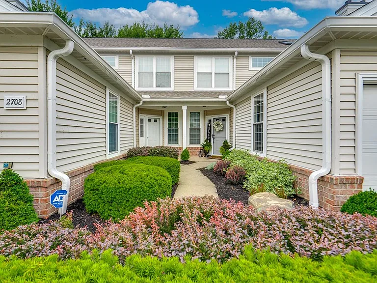 2708 Wyndgate Ct — Photo 2