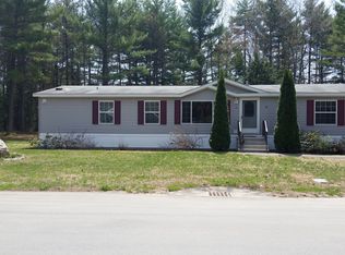 2 Crescent Rd, Winchendon, MA 01475