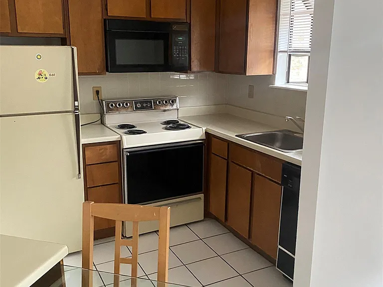 7901 Cambridge St #77 — Photo 7