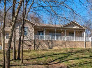 1444 College Park Dr, Columbia, TN 38401