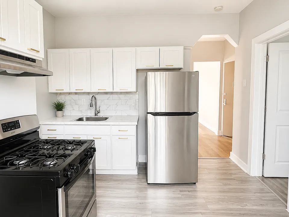 122 Randolph Ave #3RA