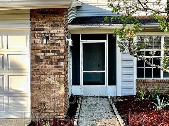 4th image of 6120 Silkdale Ct