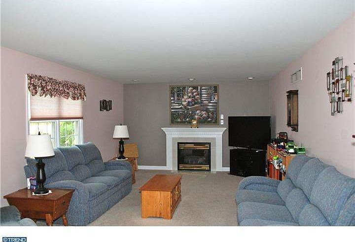 1st image of 212 Ivy Ln