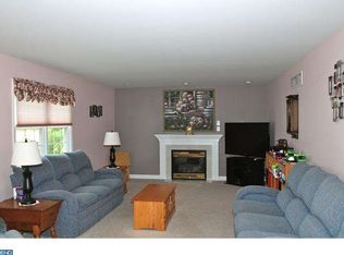 212 Ivy Ln, Douglassville, PA 19518