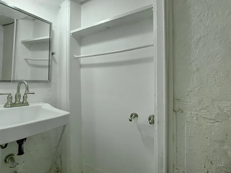 1375 Race St #2 — Photo 7