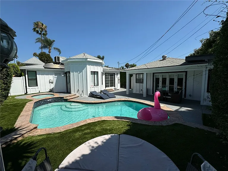 1207 Greenacre Ave — Photo 37