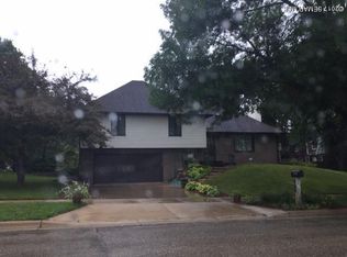 926 22nd St NE, Rochester, MN 55906