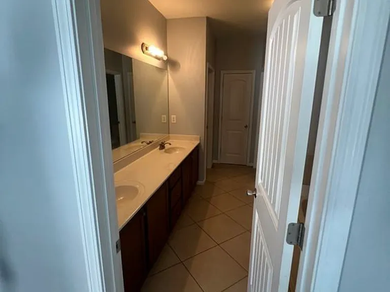 1805 Orange Grove Pl — Photo 9