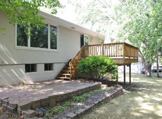 677 Inca Ln, New Brighton, MN 55112