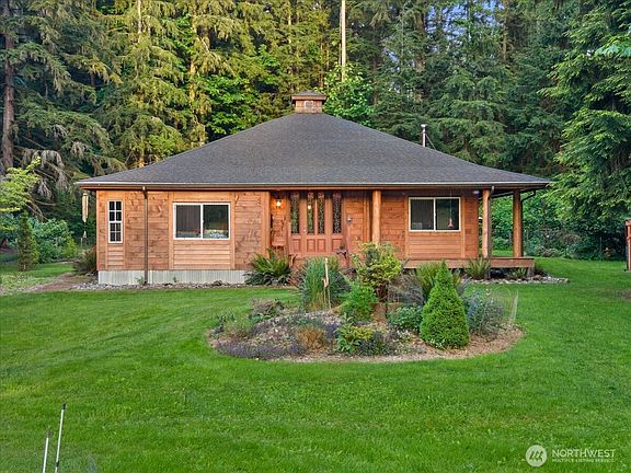 2nd image of 17425 297th Avenue SE