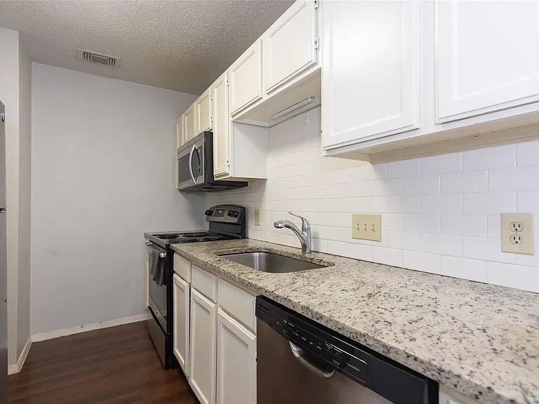 3115 Helms St #106 — Photo 13