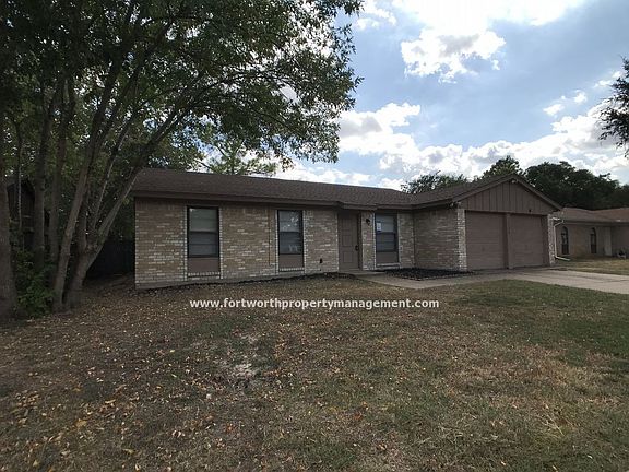 3rd image of 5732 Macdougall Dr