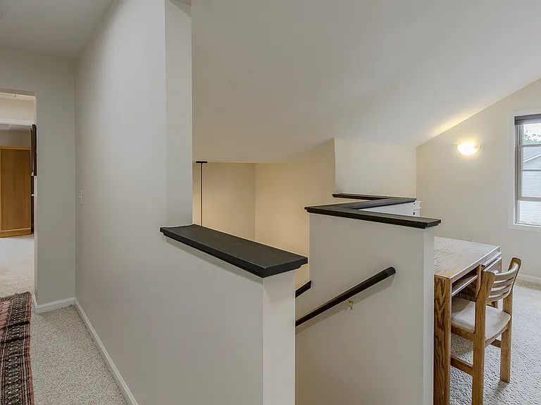 300 Stratford Ln #300 — Photo 20
