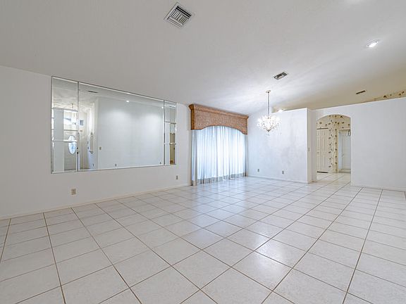2nd image of 11547 Colonnade Dr
