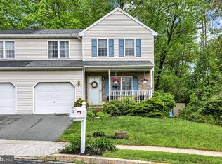 17 Mohnton Lawn Ct, Mohnton, PA 19540