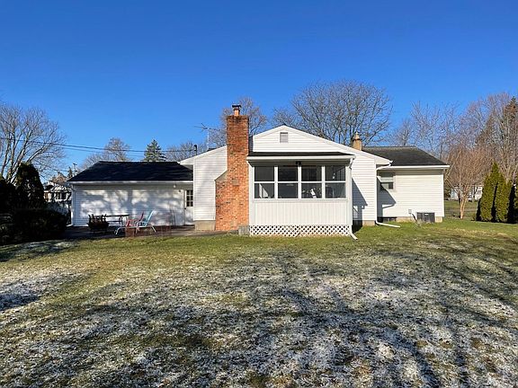3rd image of 872 Orlando Ave SE