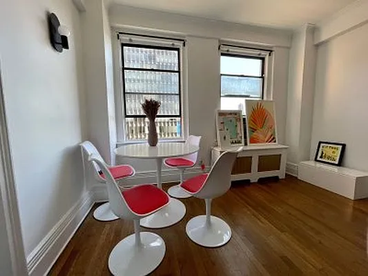 Rented by Triumph Property Group | media 11