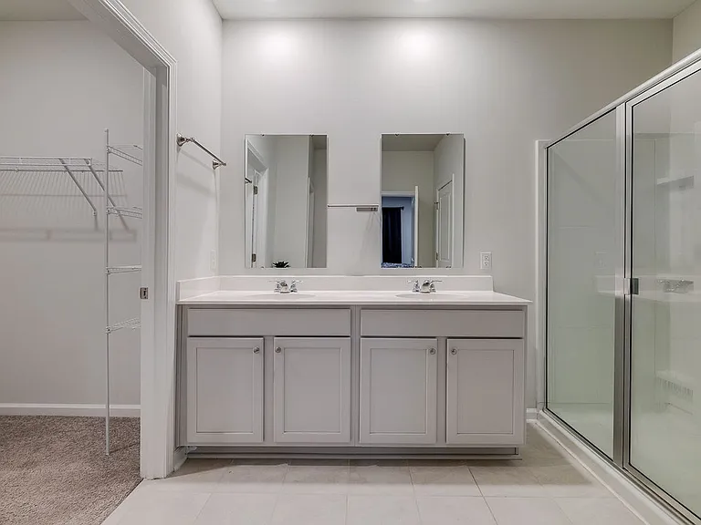 102 Spillway Ct — Photo 16