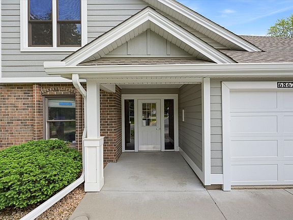 3rd image of 6869 Langford Dr