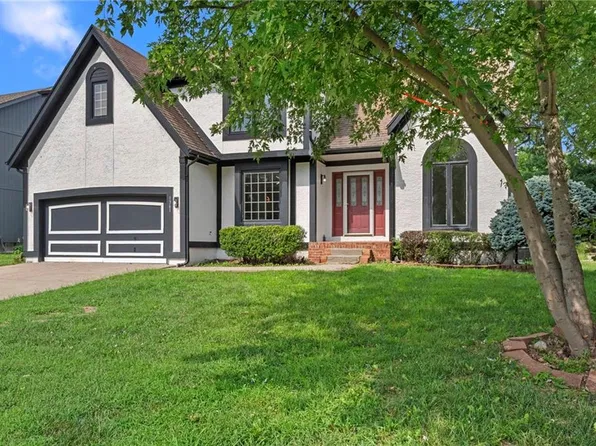 1361 S Hunter Dr, Olathe, KS 66062