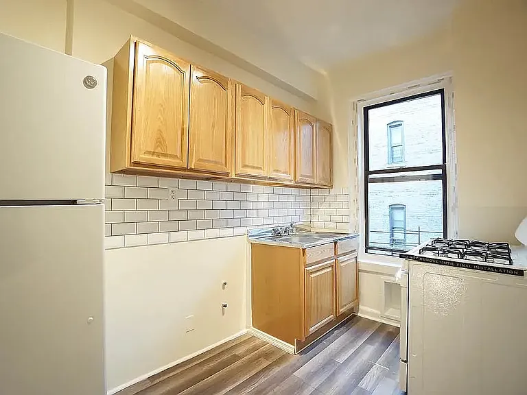 629 W 170th St #2A — Photo 3