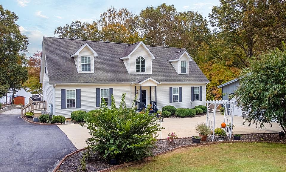 1st image of 440 Brookstone Dr