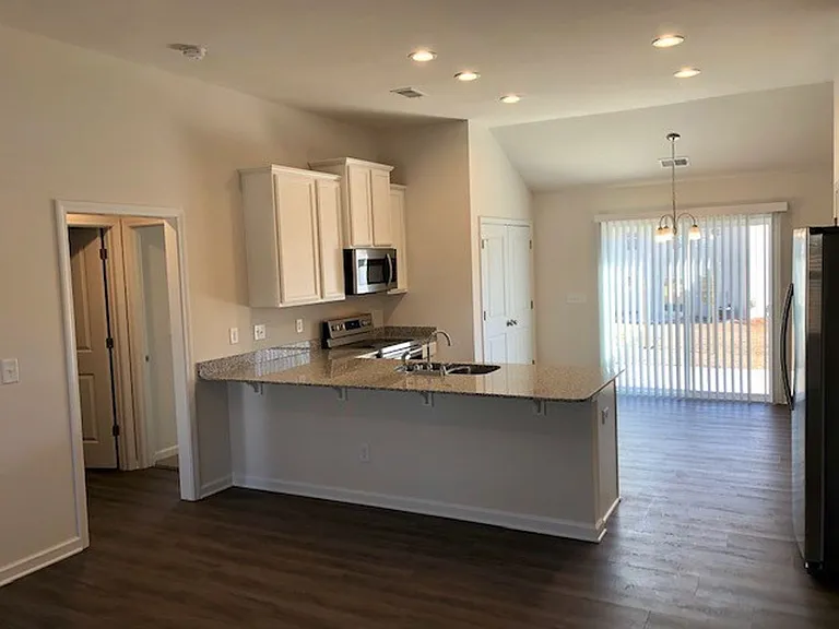 235 Drayton Hall Dr — Photo 5
