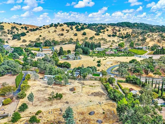 5th image of 4605 Green Valley Road