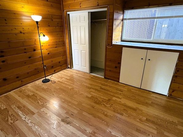 8225-8227 Dowling St #8225