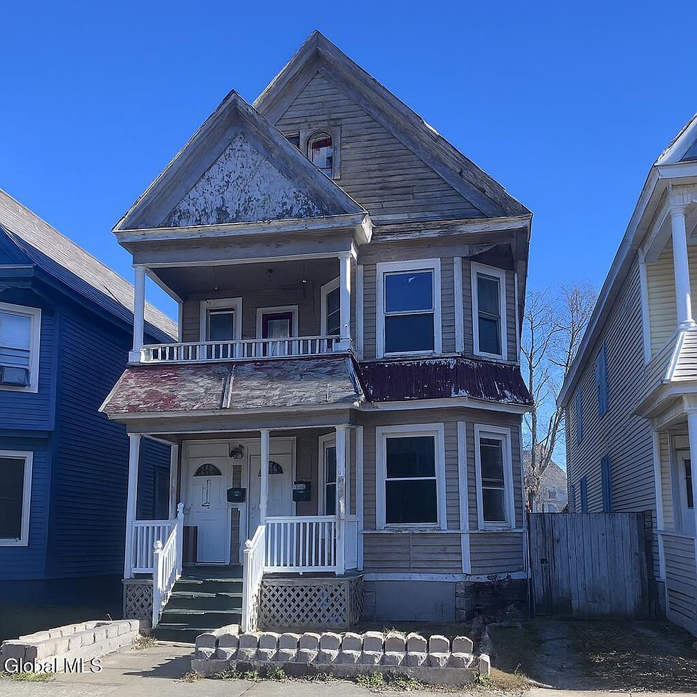1st image of 1013 Delamont Avenue
