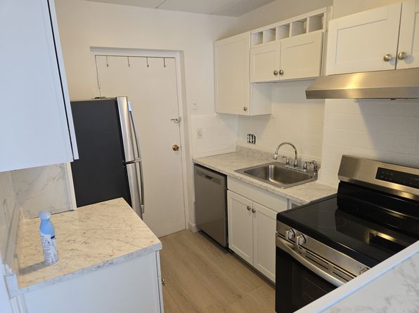 26 W Wyoming Ave APT 2