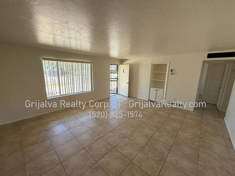 1st image of 4502 E 26th St