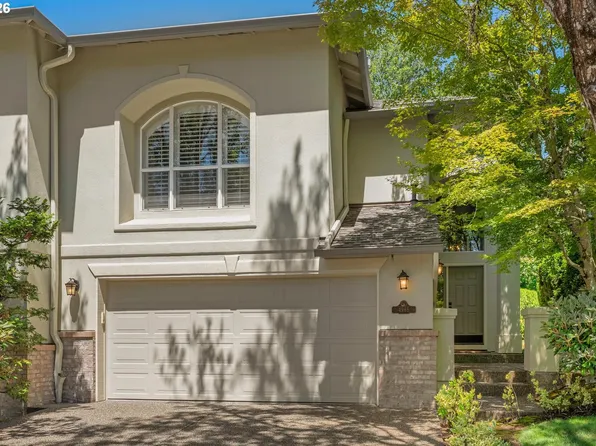 4965 Mulholland Dr, Lake Oswego, OR 97035