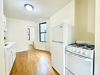 Rented by HOLTON REAL ESTATE INC.