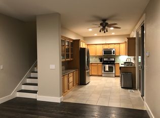 8714 Beverly Ln, Windsor, CA 95492