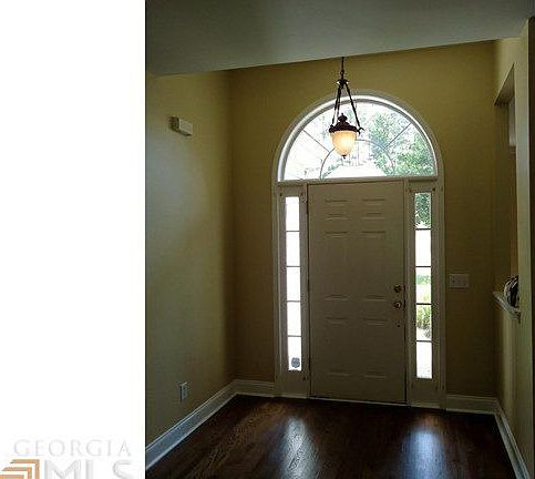 3rd image of 260 Clifton Ln