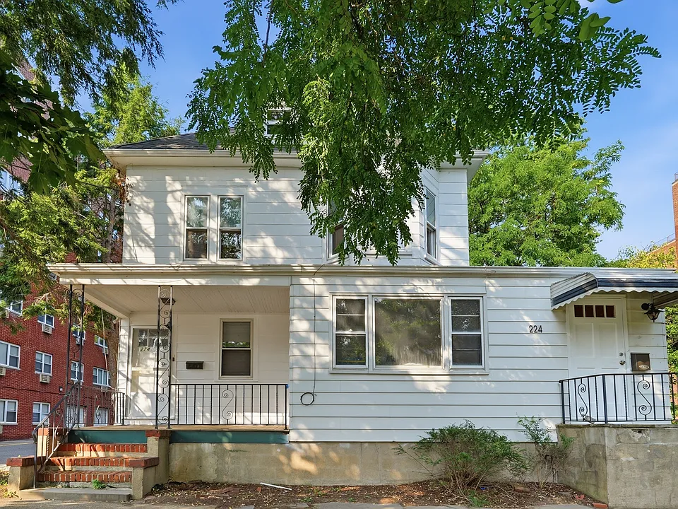 220 Anderson St #2