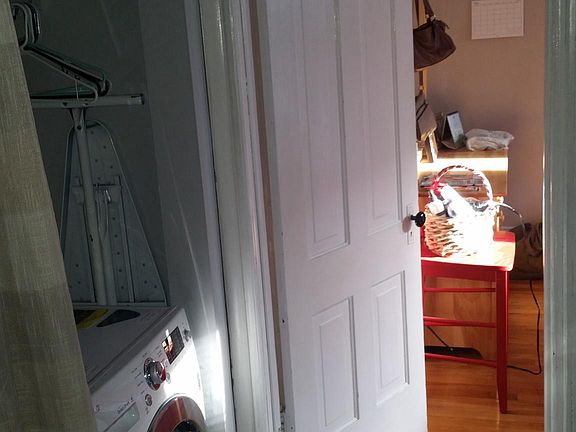 In-unit laundry