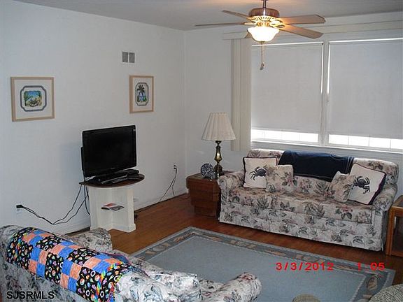 2nd image of 125 Wesley Ave