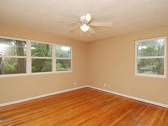 5th image of 3867 Novaline Ln